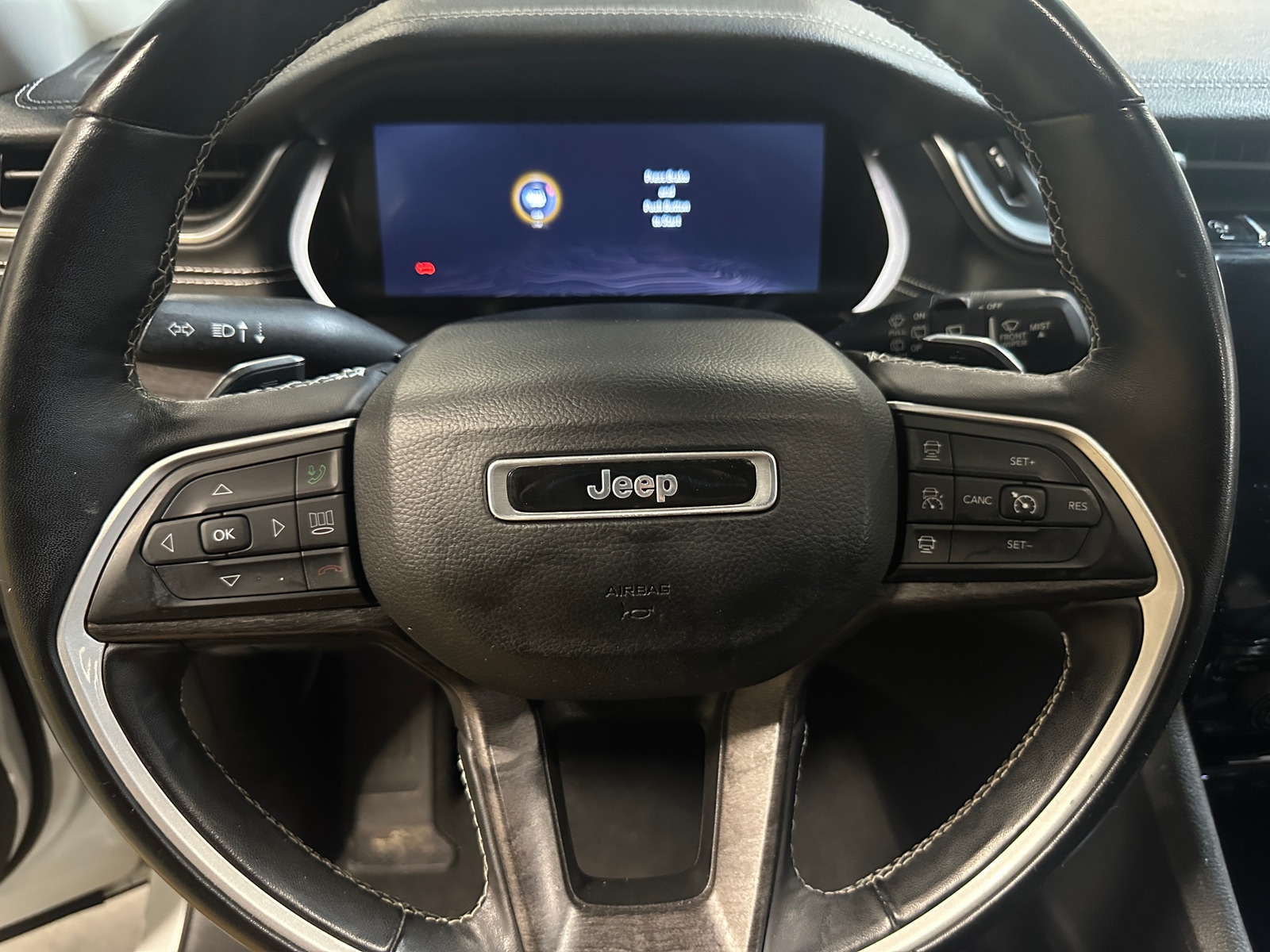 Thumbnail: 2022 Jeep Grand Cherokee L - 4
