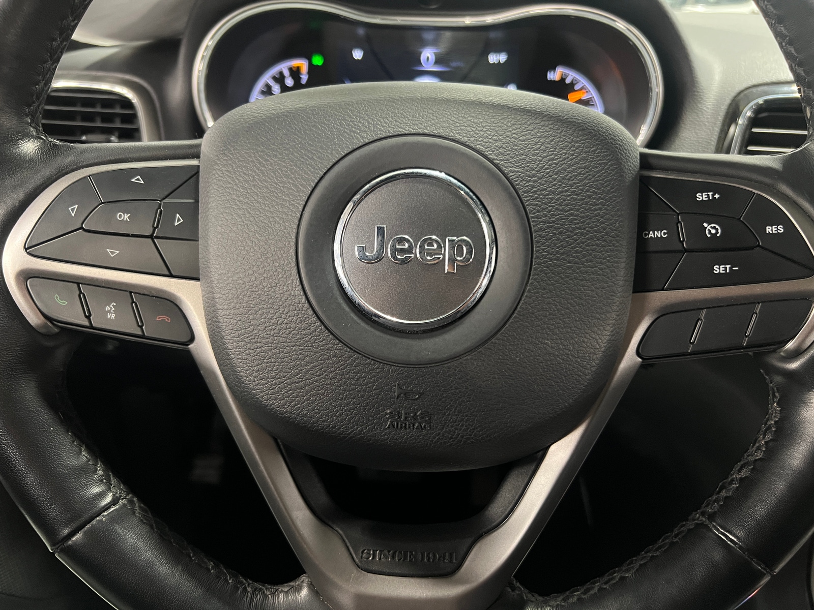 Thumbnail: 2021 Jeep Grand Cherokee - 4