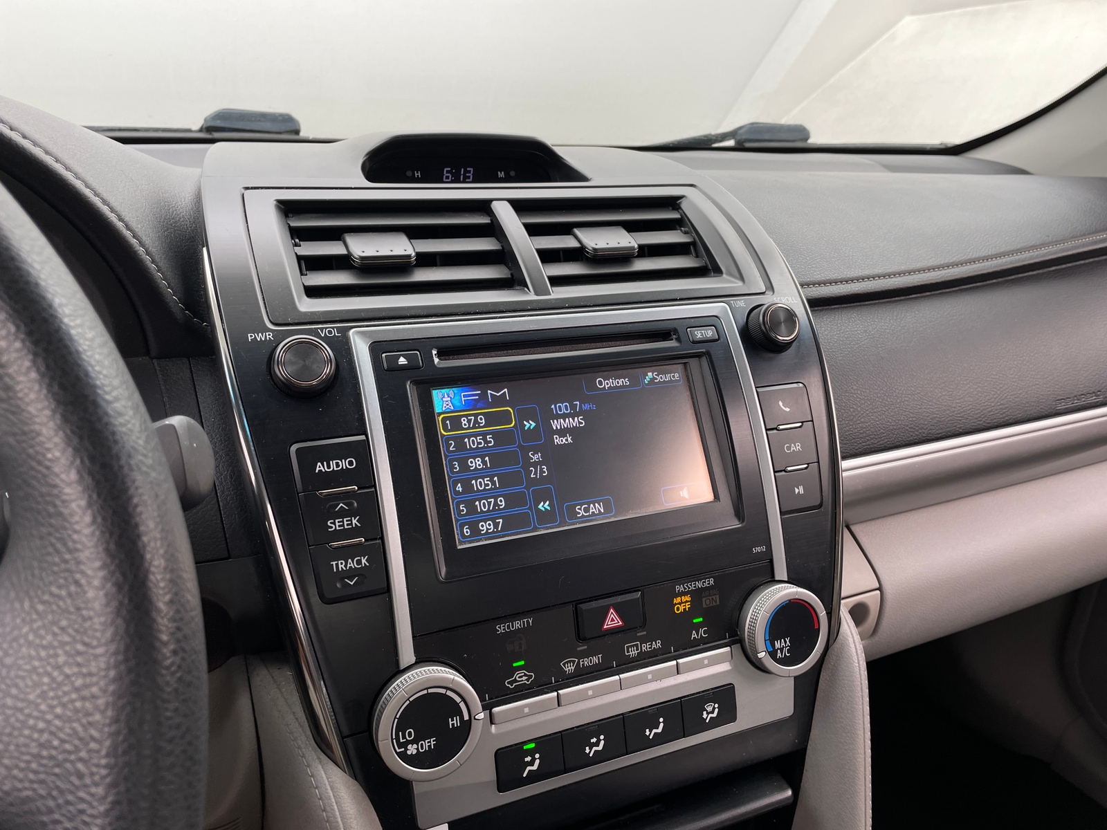 Thumbnail: 2012 Toyota Camry - 4