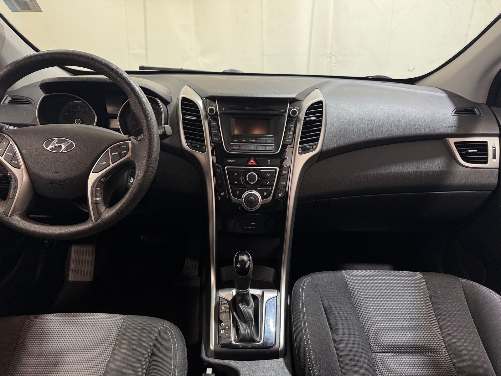 Thumbnail: 2016 Hyundai Elantra - 3