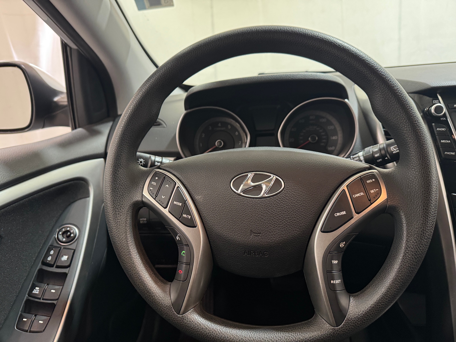 Thumbnail: 2016 Hyundai Elantra - 5