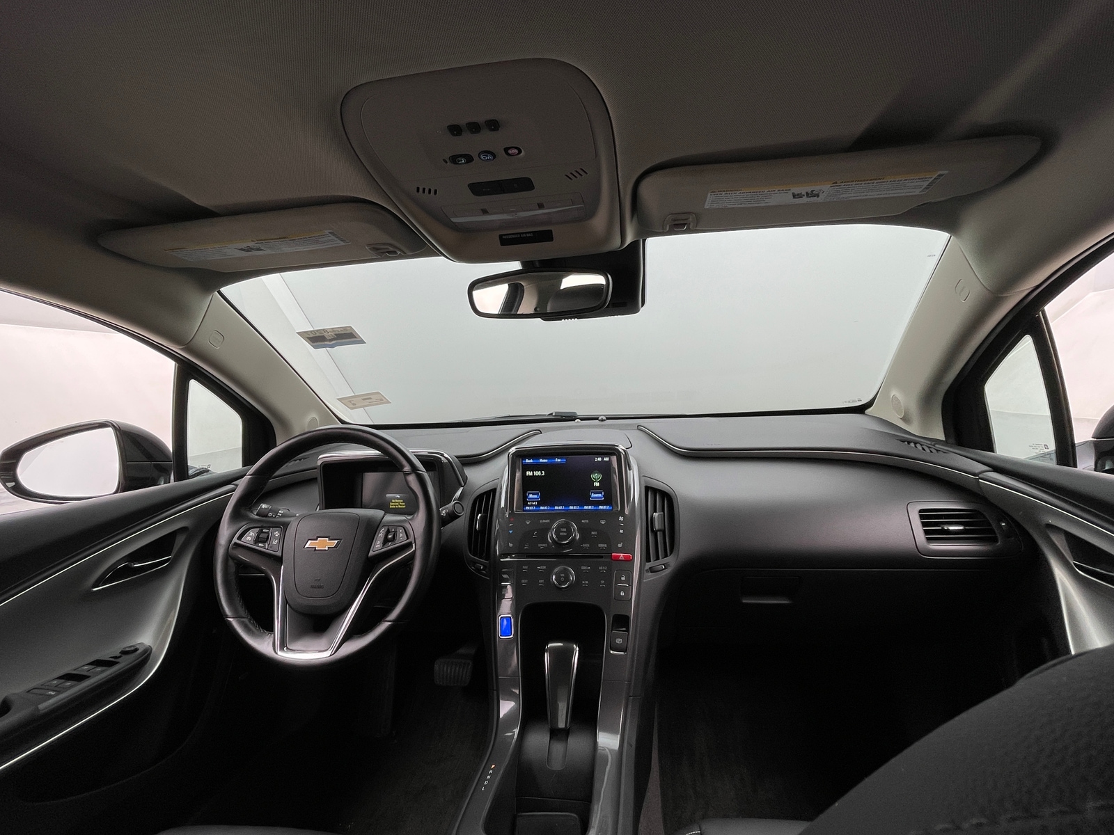 Thumbnail: 2014 Chevrolet Volt - 2