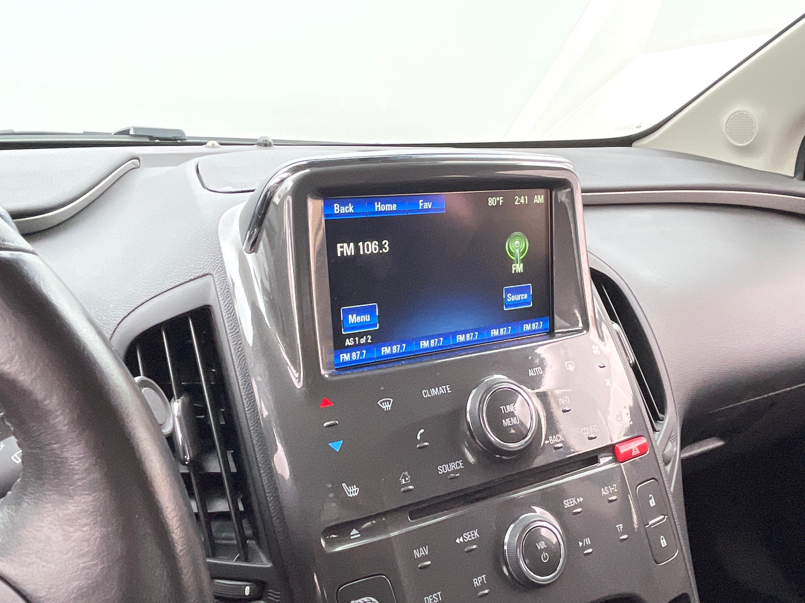 Thumbnail: 2014 Chevrolet Volt - 3