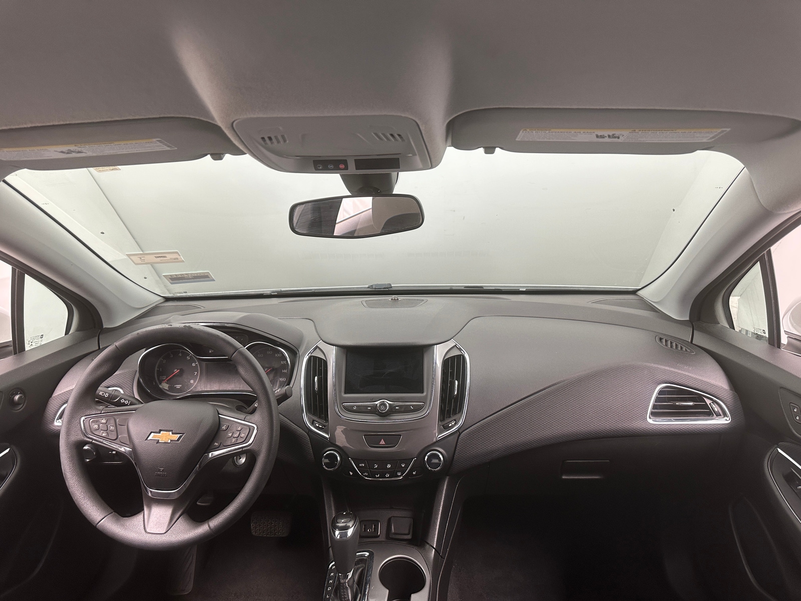 Thumbnail: 2019 Chevrolet Cruze - 3