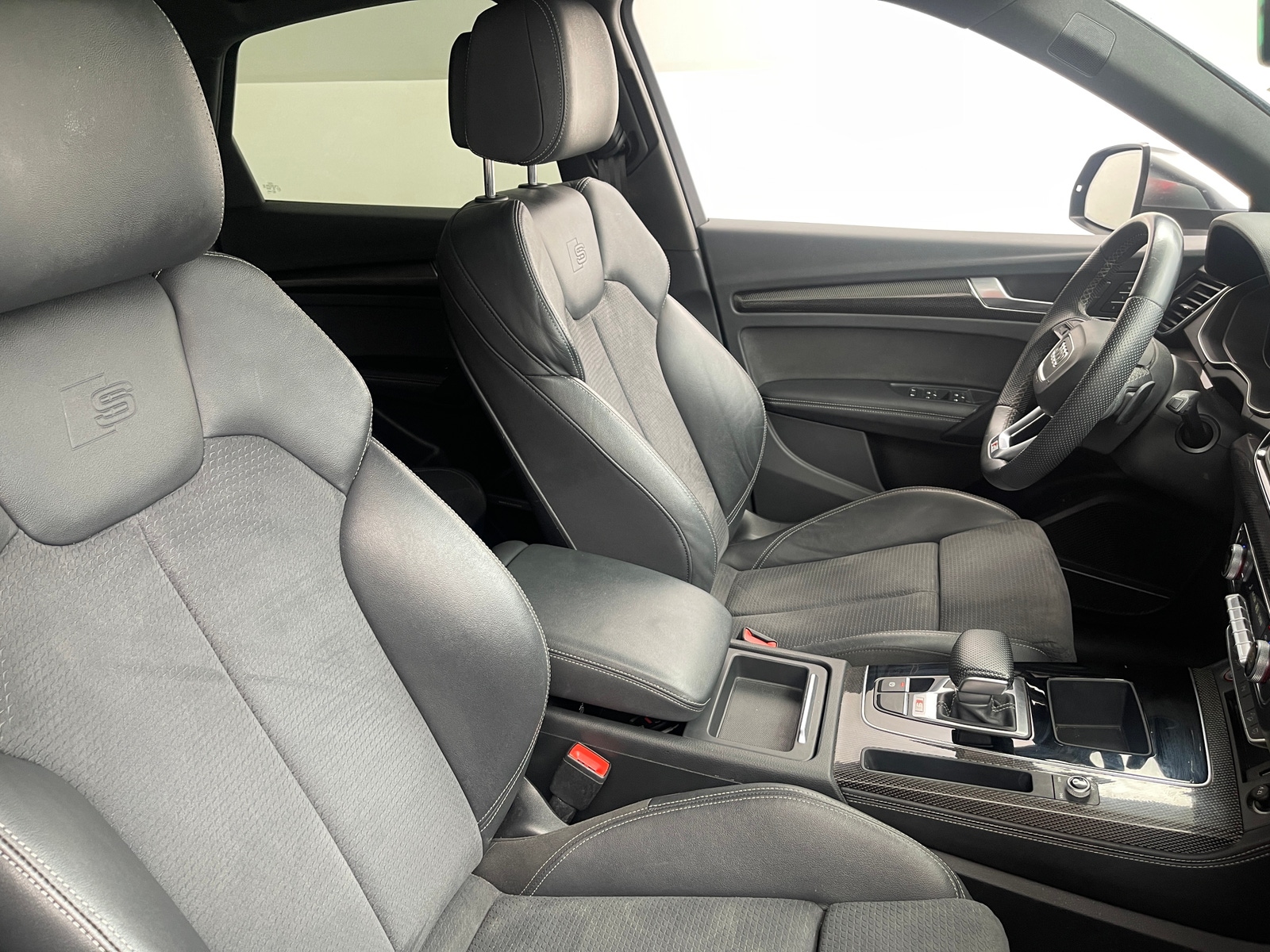 Thumbnail: 2022 Audi SQ5 - 2