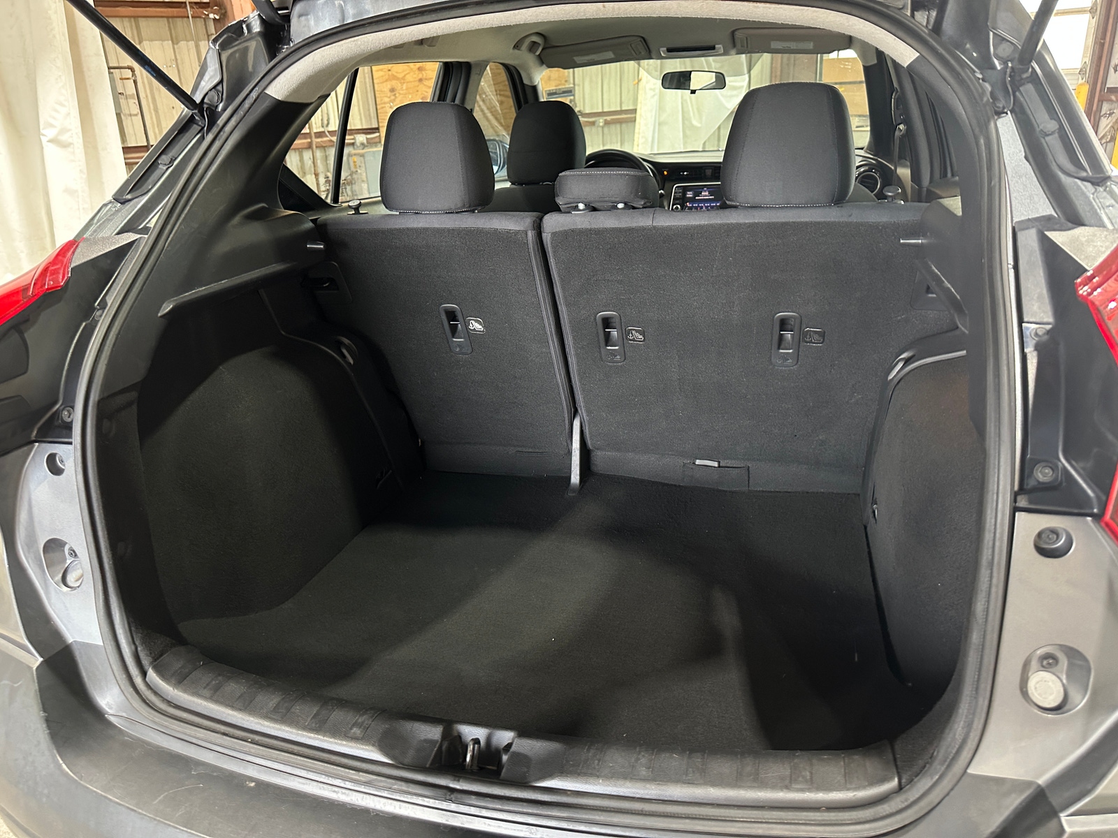 Thumbnail: 2019 Nissan Kicks - 7