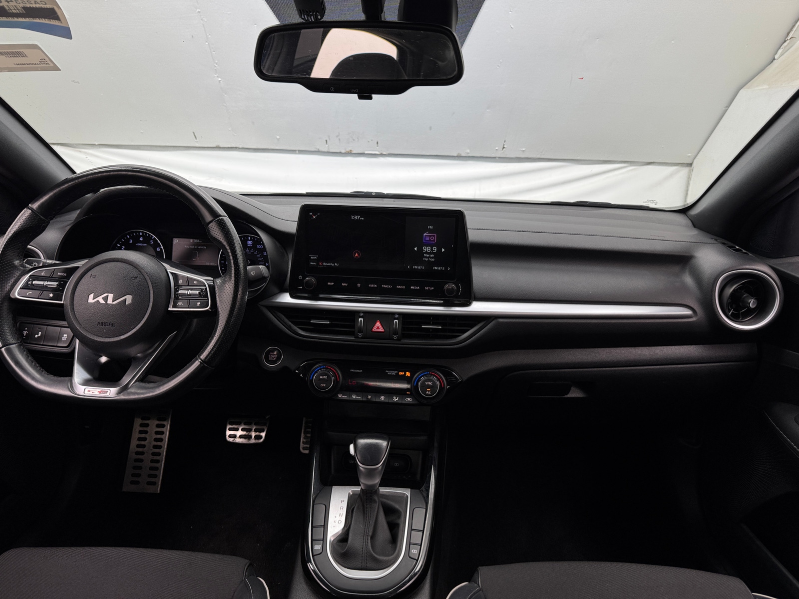 Thumbnail: 2022 Kia Forte - 3