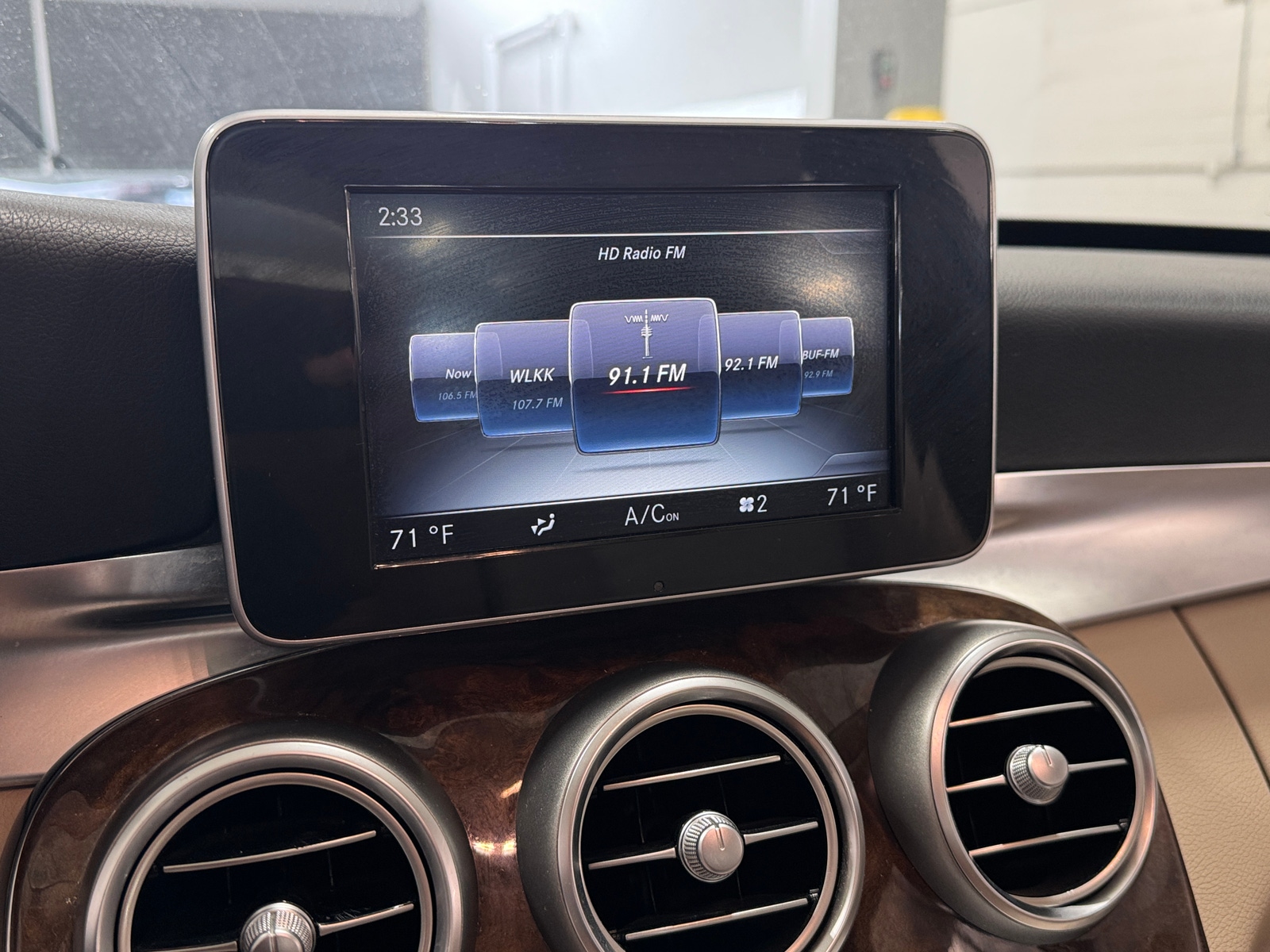 Thumbnail: 2016 Mercedes-Benz C-Class - 3