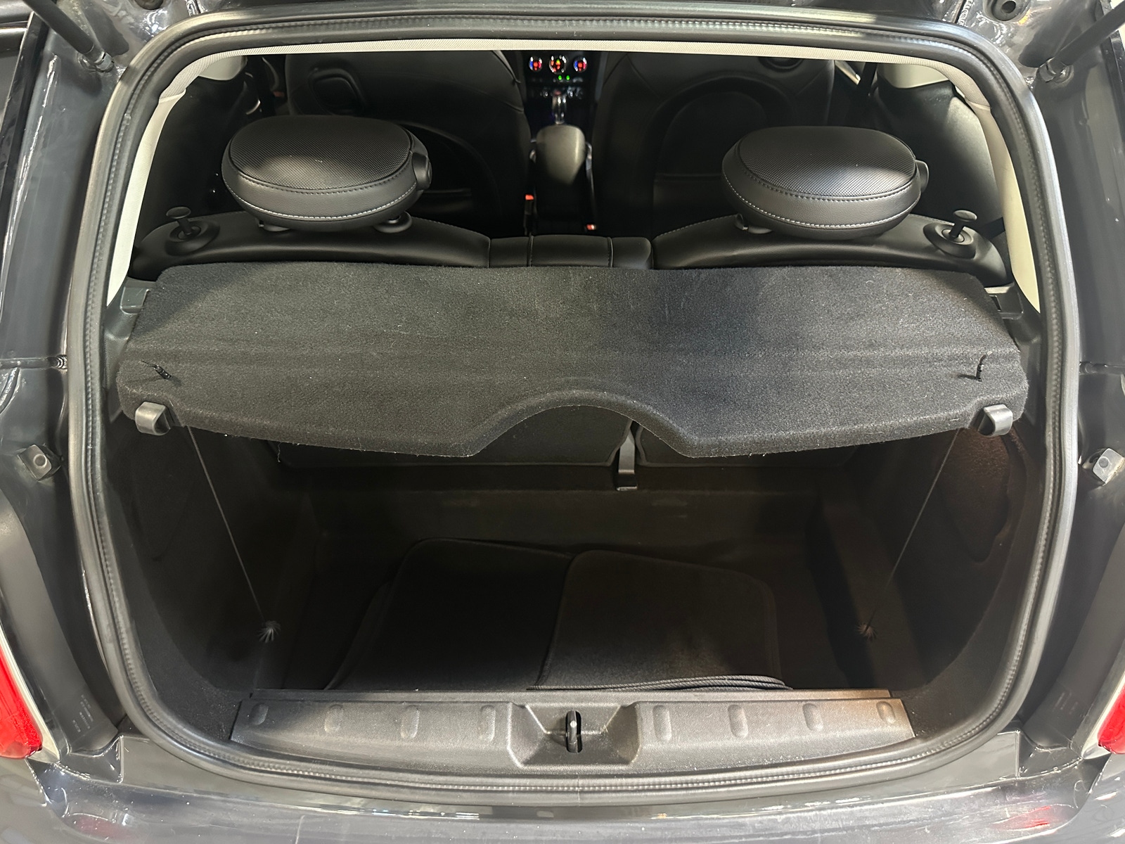 Thumbnail: 2015 MINI Cooper Hardtop - 6