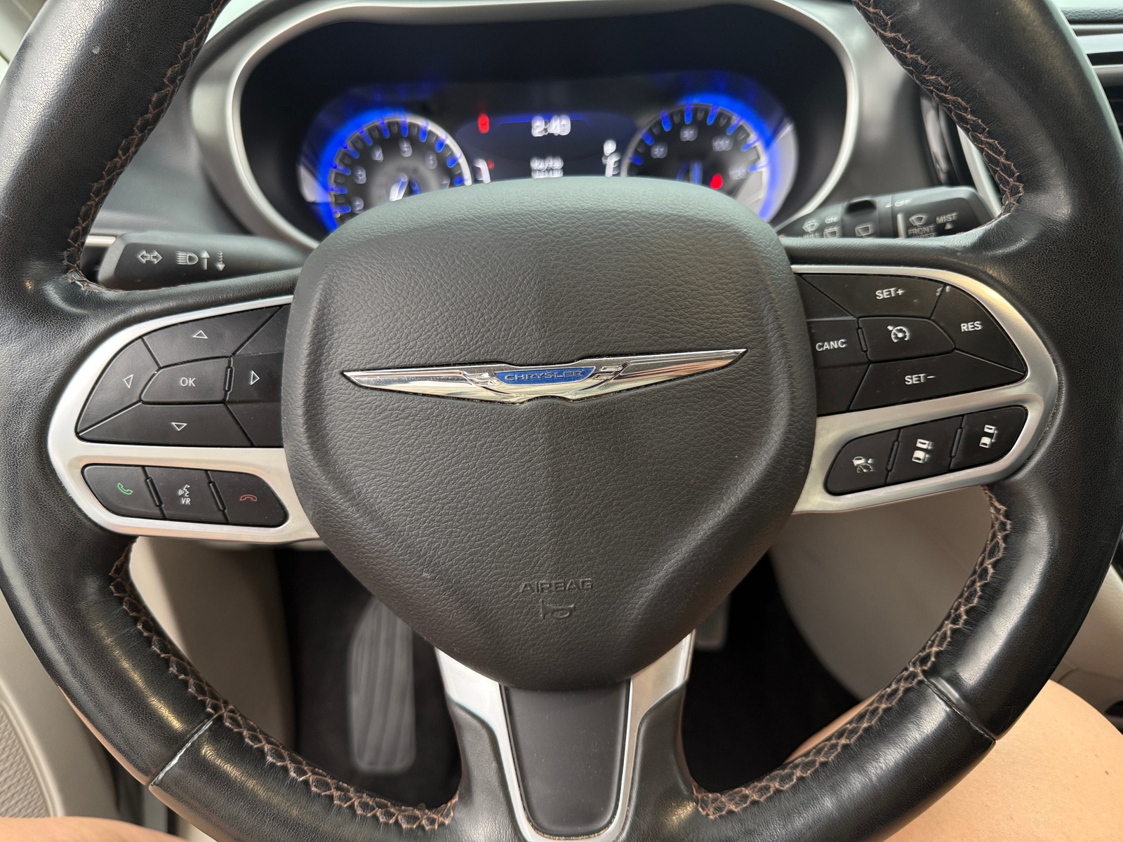 Thumbnail: 2020 Chrysler Pacifica - 4