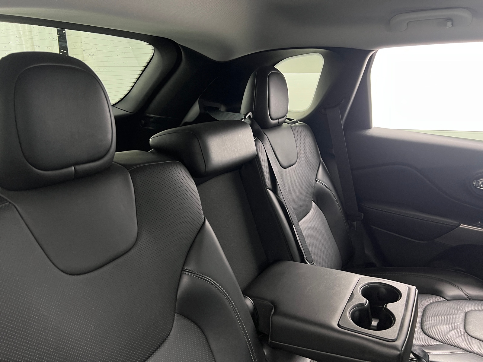 Thumbnail: 2020 Jeep Cherokee - 5