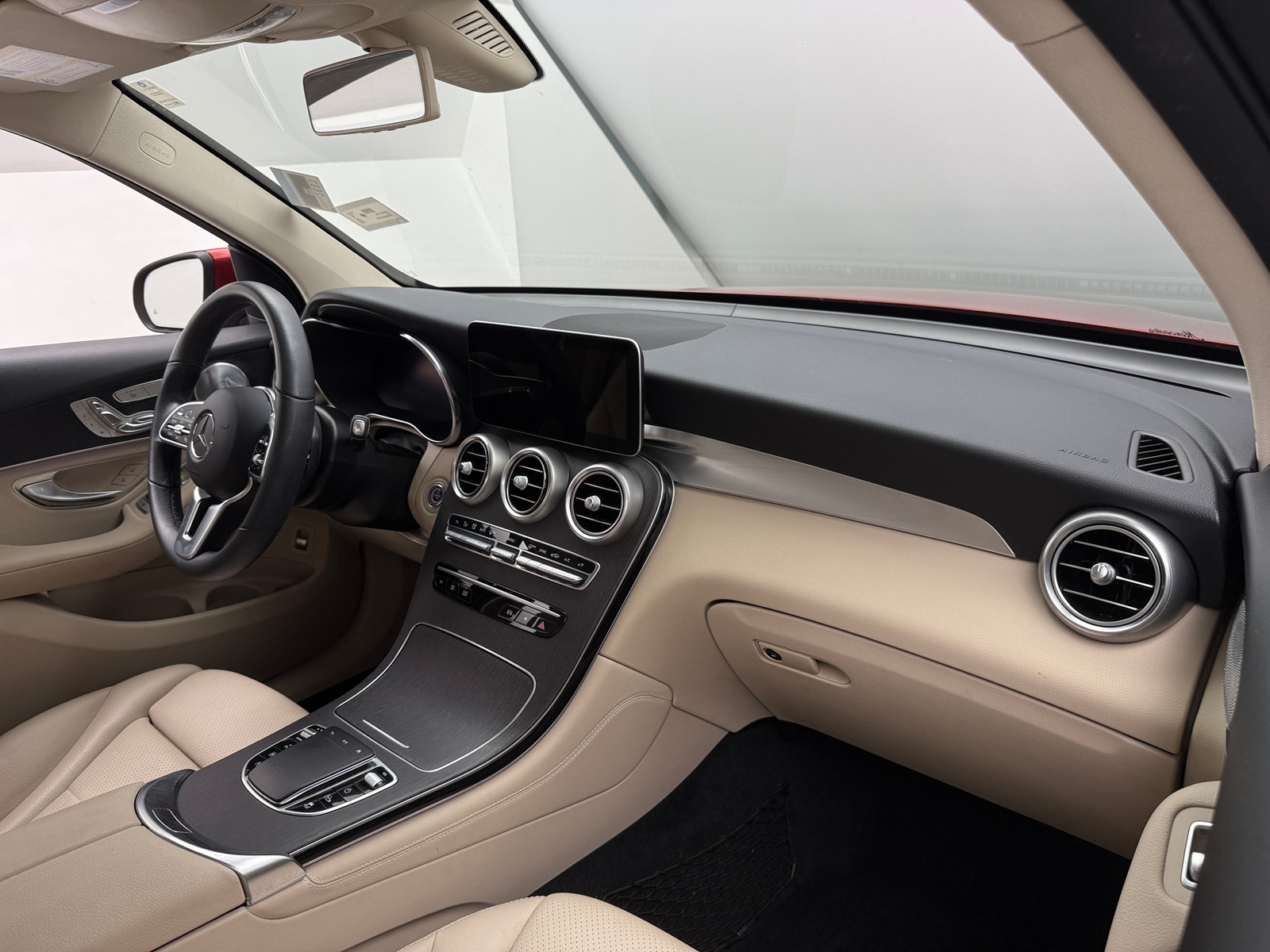 Thumbnail: 2020 Mercedes-Benz GLC - 2