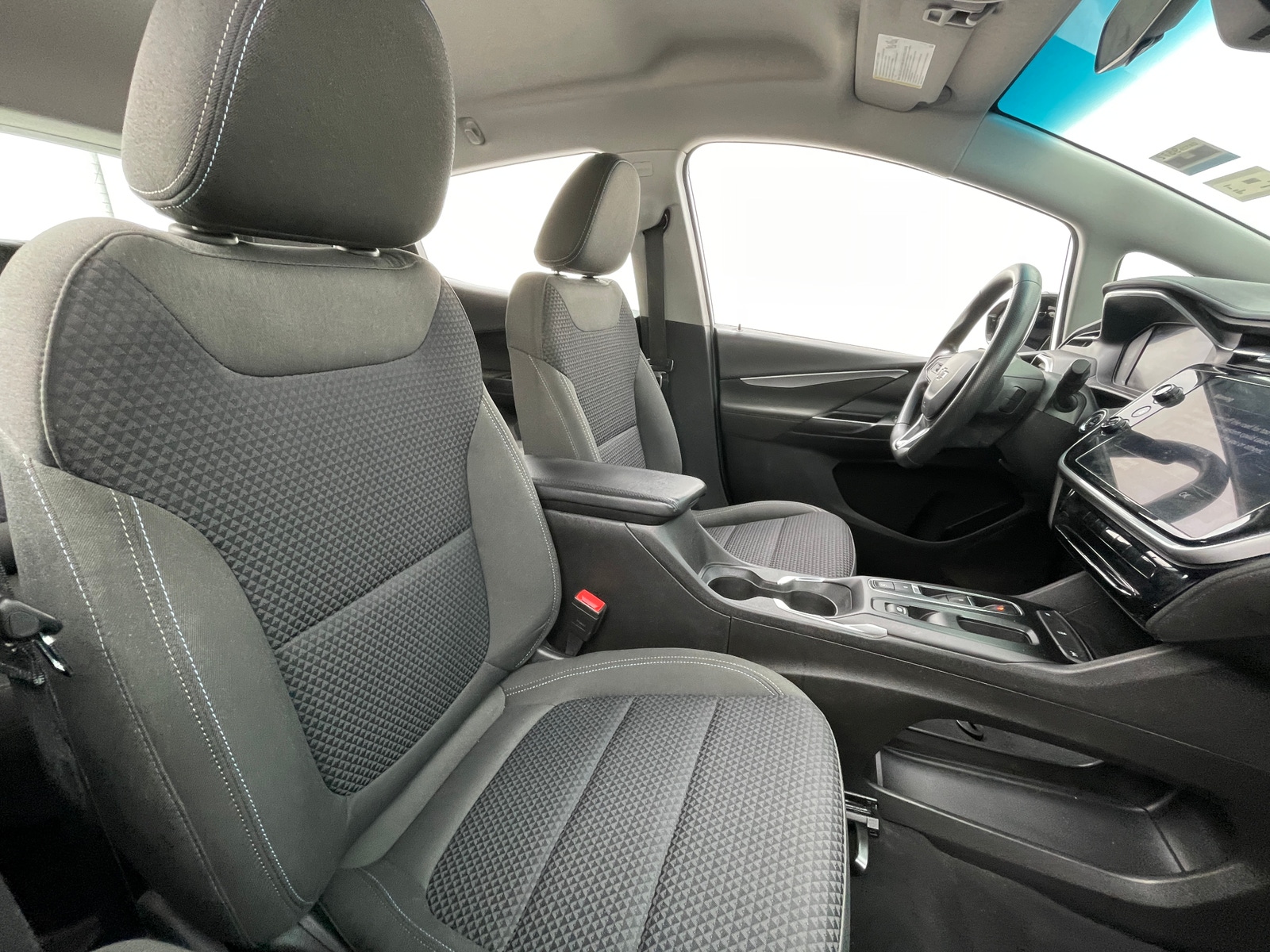 Thumbnail: 2022 Chevrolet Bolt EV - 2