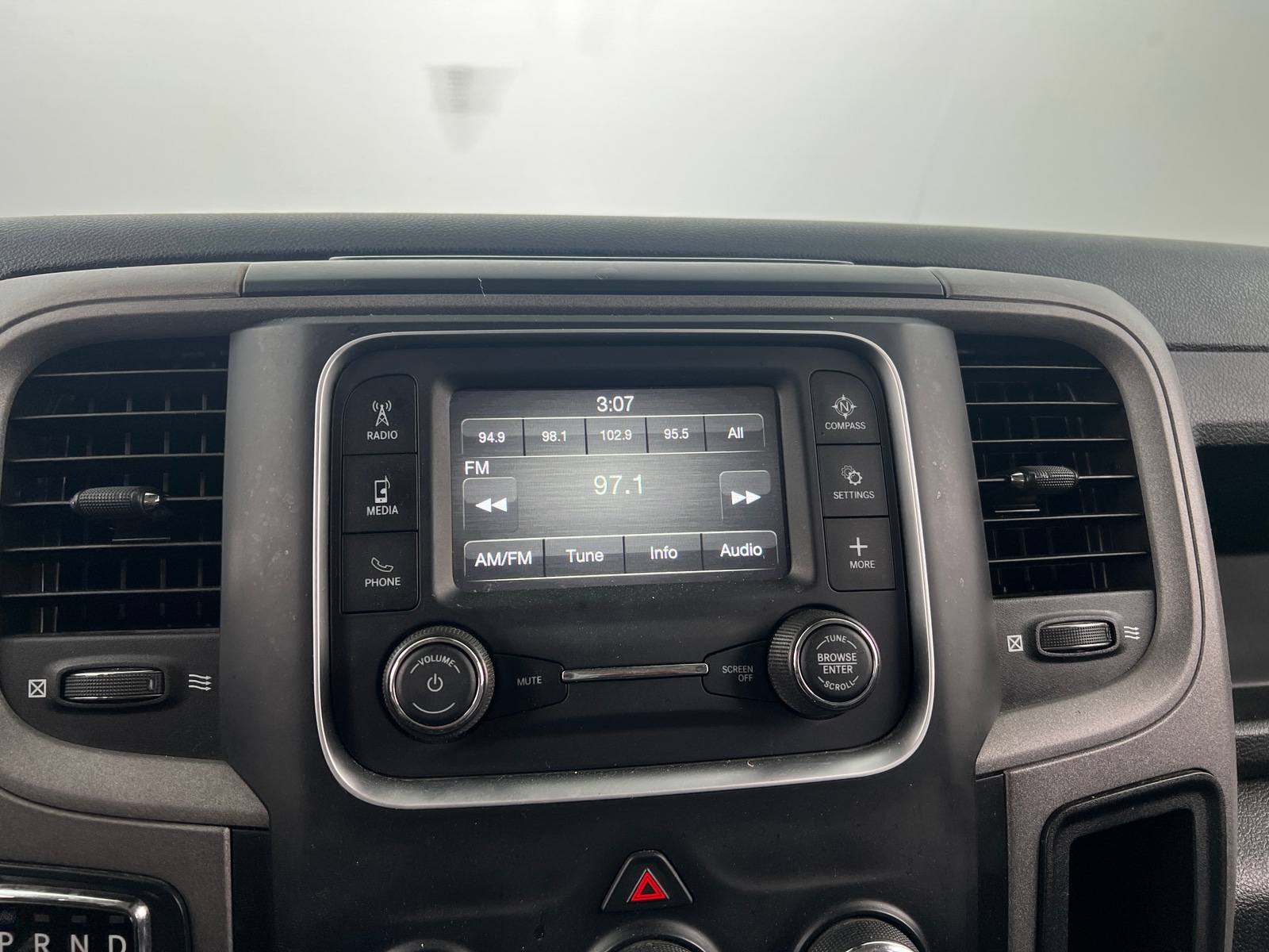 Thumbnail: 2022 RAM 1500 Classic - 4