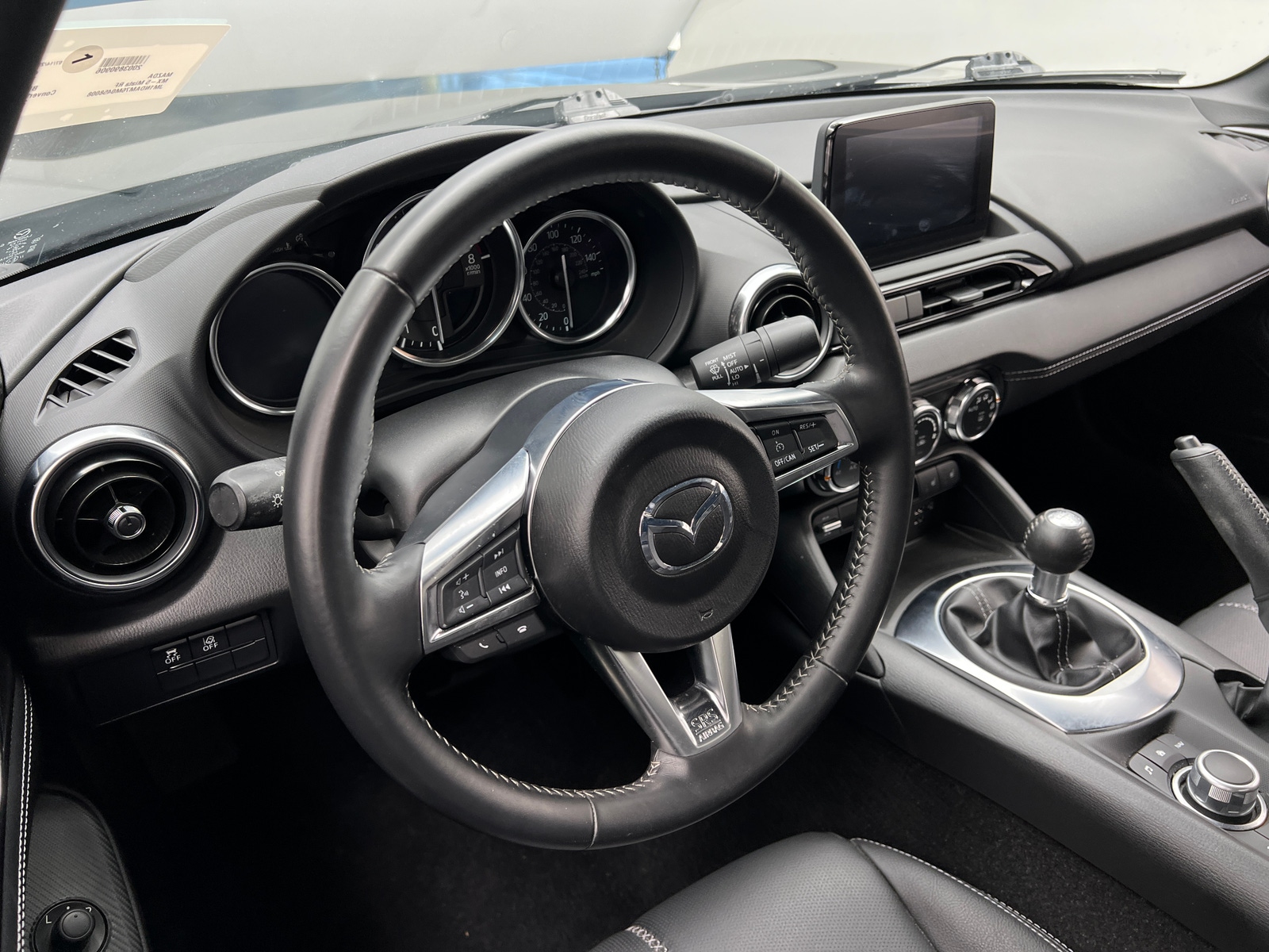 Thumbnail: 2021 Mazda MX-5 Miata - 4