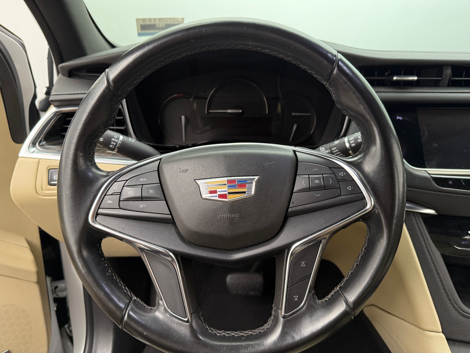 Thumbnail: 2019 Cadillac XT5 - 4