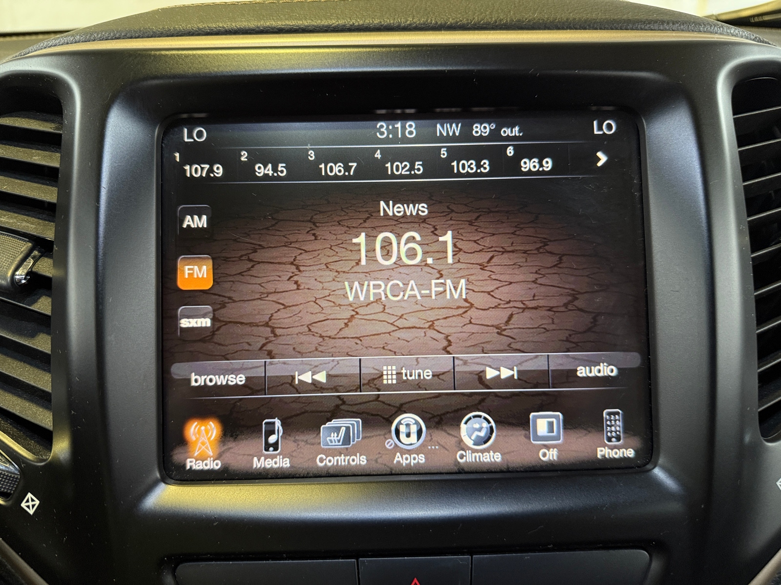 Thumbnail: 2016 Jeep Cherokee - 4