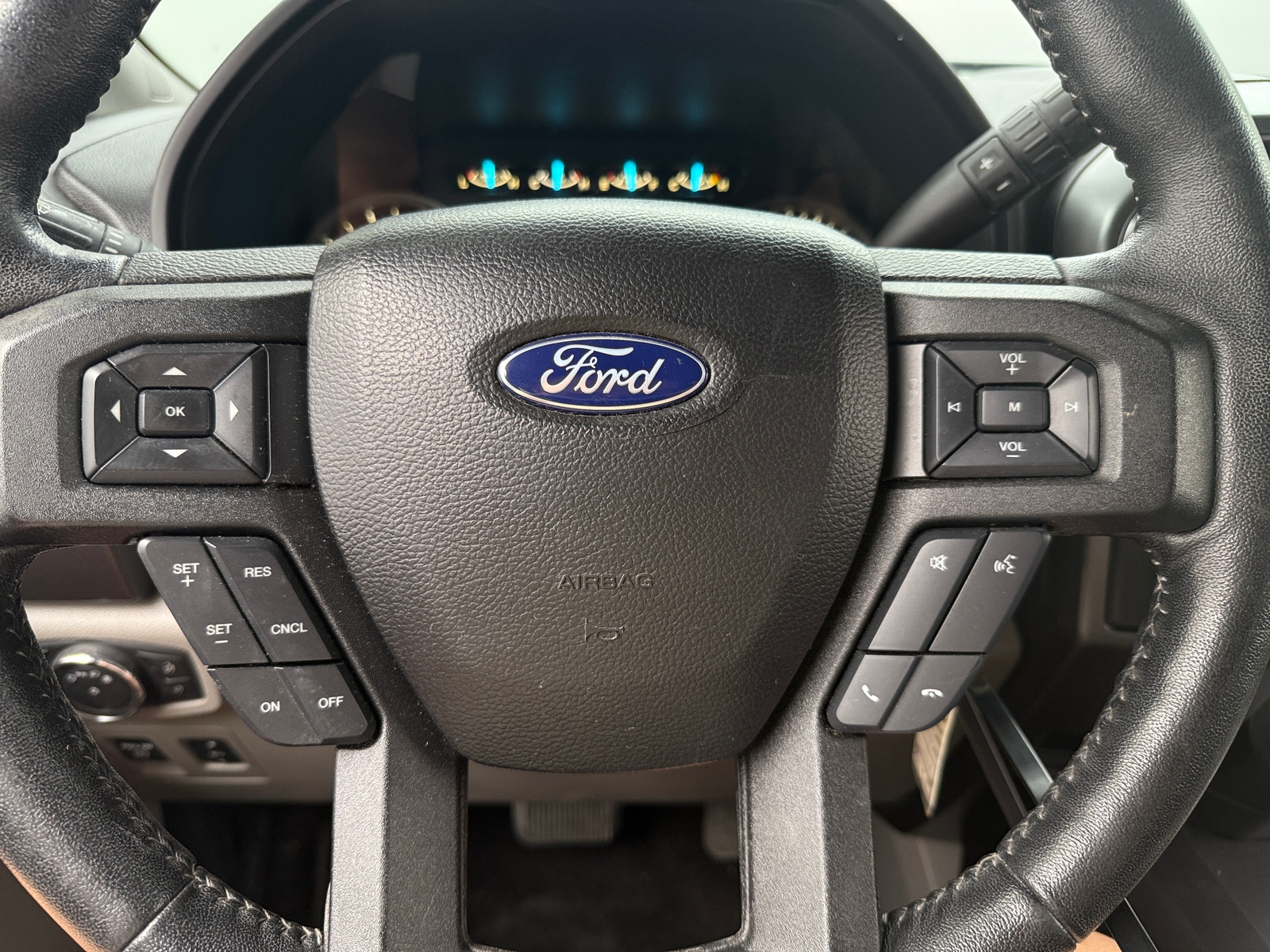 Thumbnail: 2018 Ford Econoline - 5