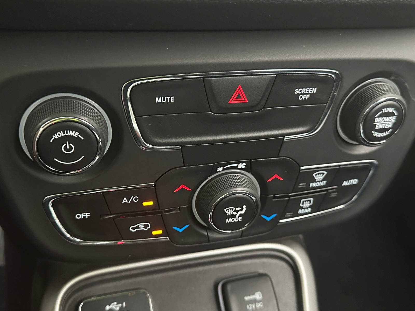 Thumbnail: 2019 Jeep Compass - 4