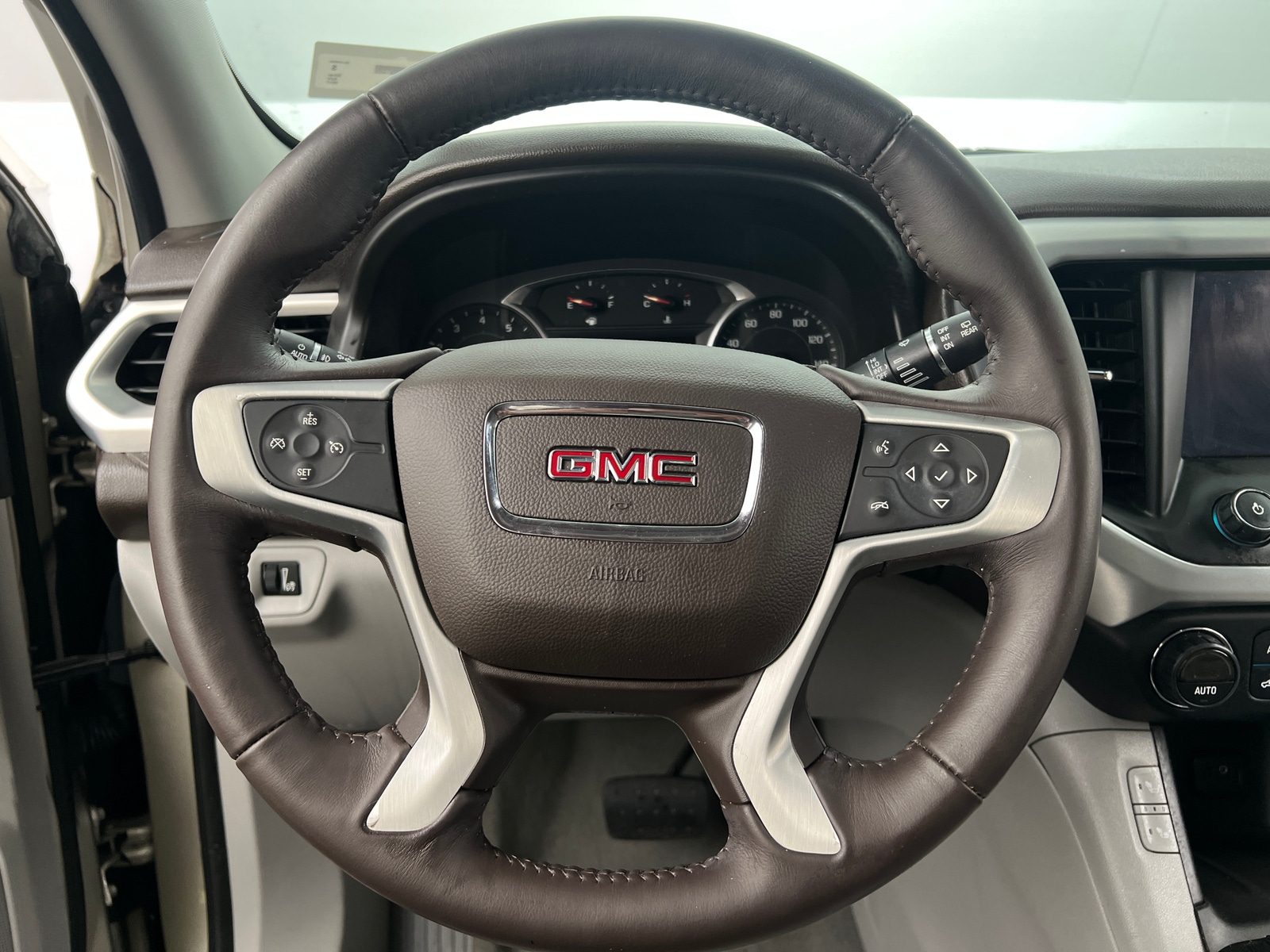 Thumbnail: 2017 GMC Acadia - 4
