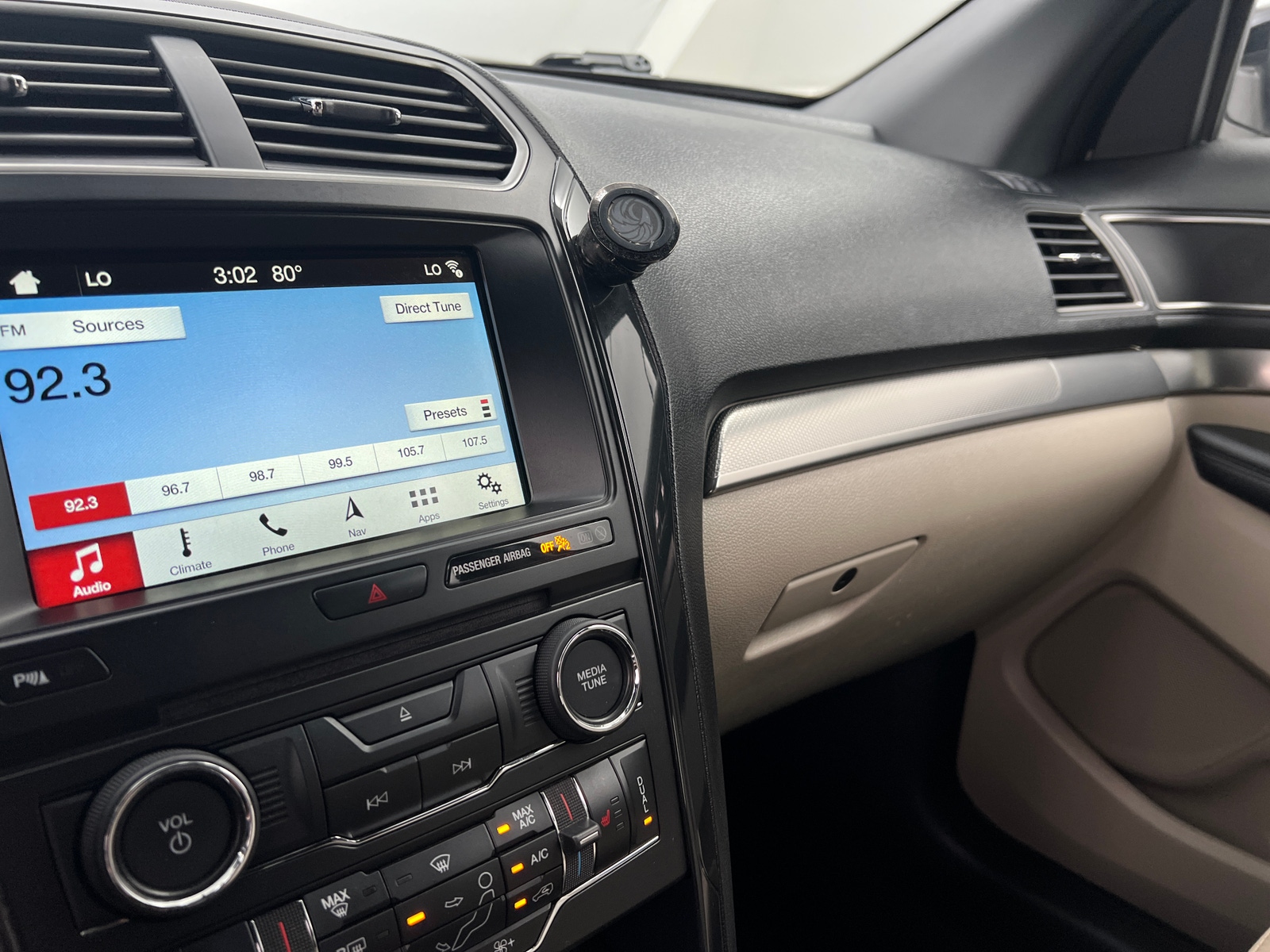 Thumbnail: 2018 Ford Explorer - 3