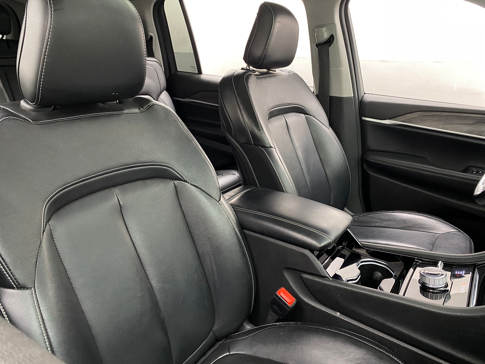 Thumbnail: 2022 Jeep Grand Cherokee L - 2
