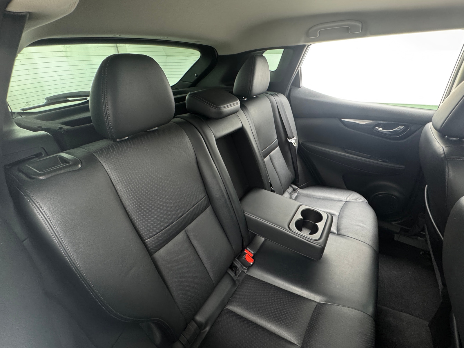 Thumbnail: 2017 Nissan Rogue Sport - 5