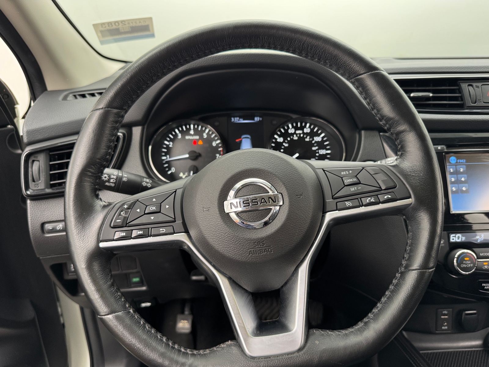 Thumbnail: 2017 Nissan Rogue Sport - 4