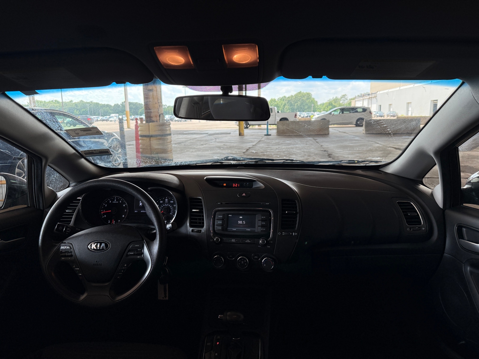 Thumbnail: 2017 Kia Forte - 3