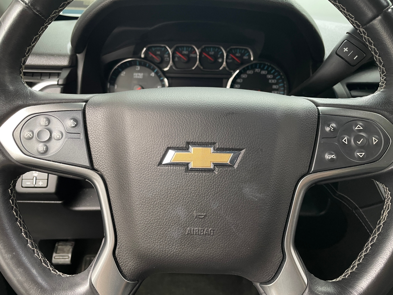 Thumbnail: 2017 Chevrolet Tahoe - 4