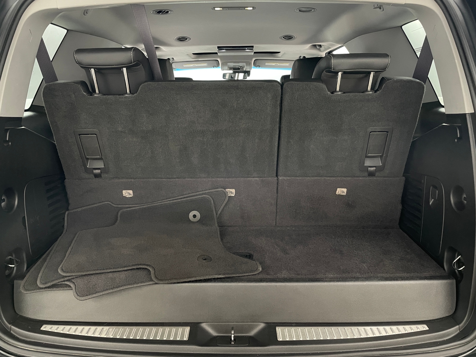 Thumbnail: 2017 Chevrolet Tahoe - 6