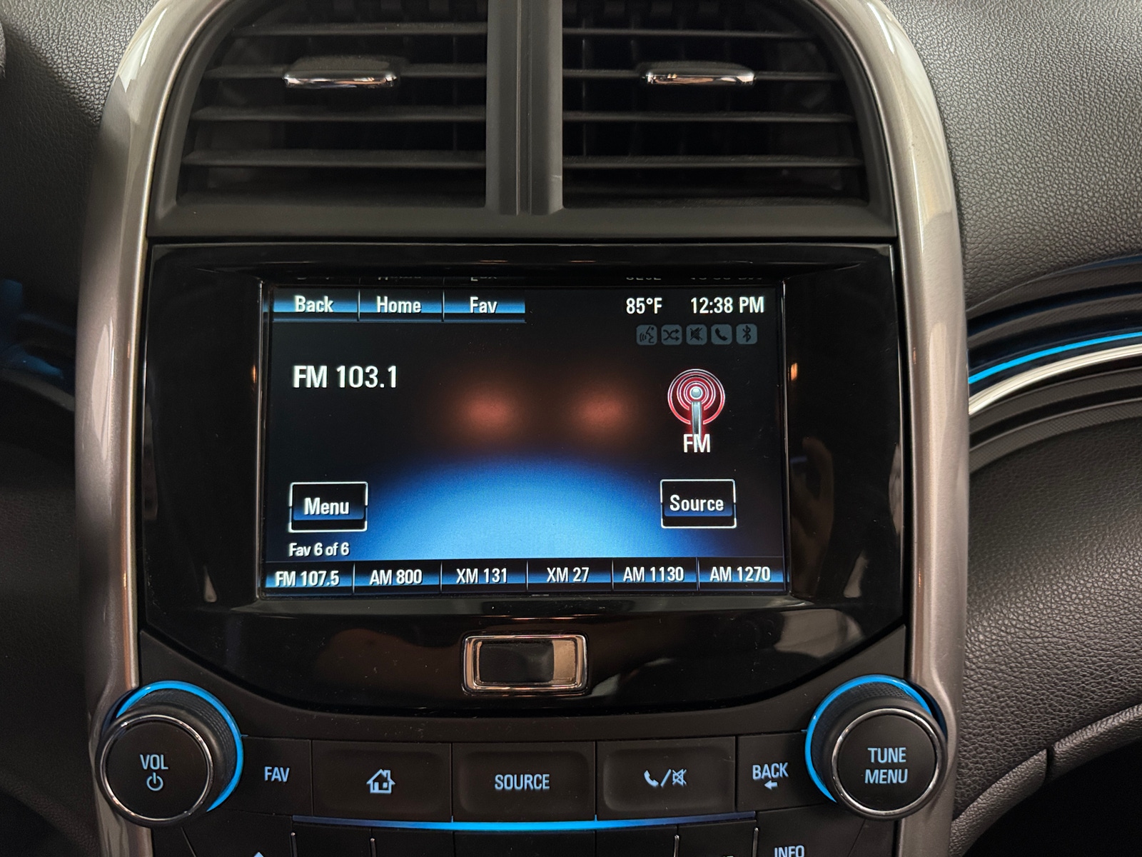 Thumbnail: 2015 Chevrolet Malibu - 3
