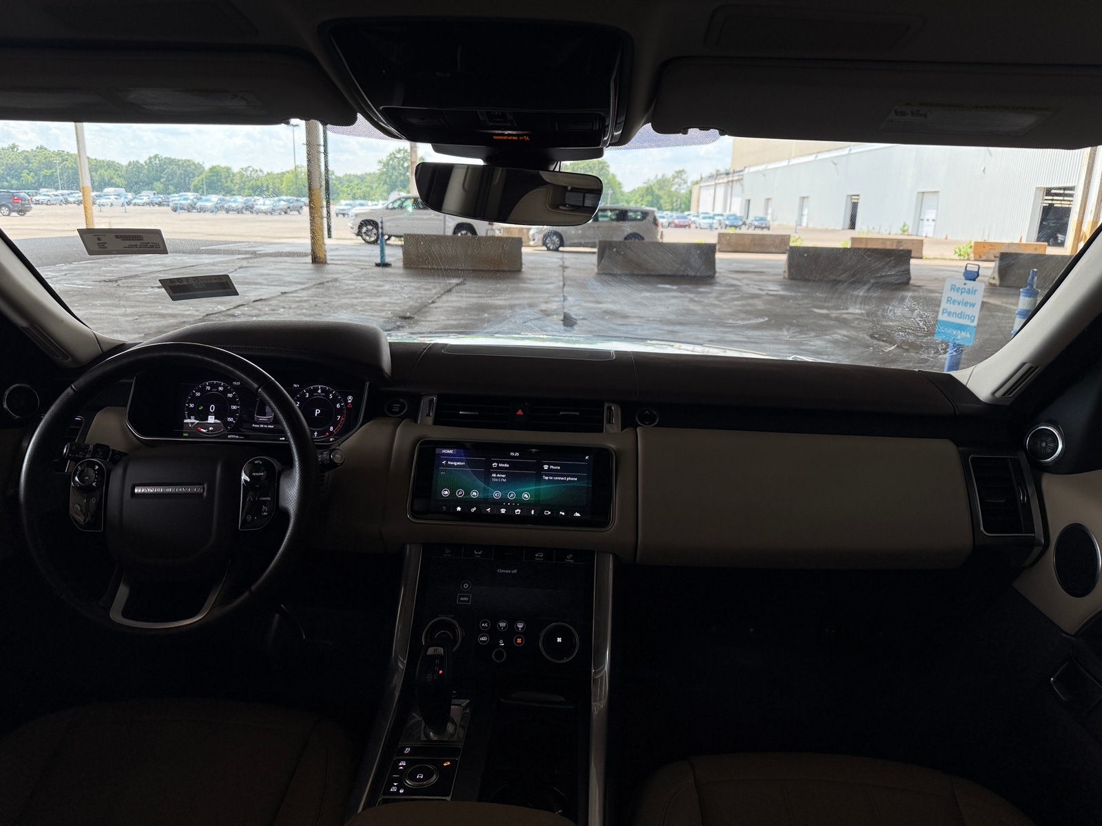 Thumbnail: 2020 Land Rover Range Rover Sport - 2
