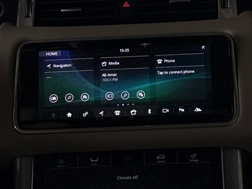 Thumbnail: 2020 Land Rover Range Rover Sport - 3