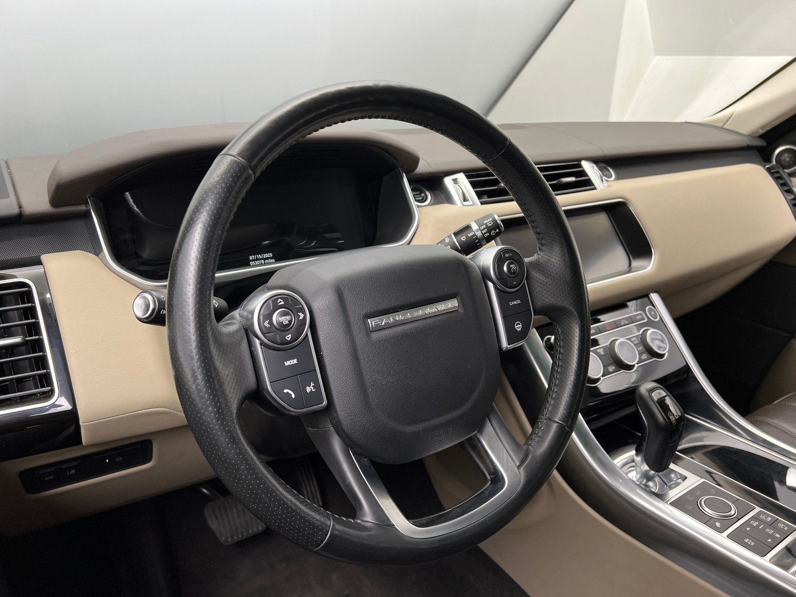 Thumbnail: 2017 Land Rover Range Rover Sport - 4