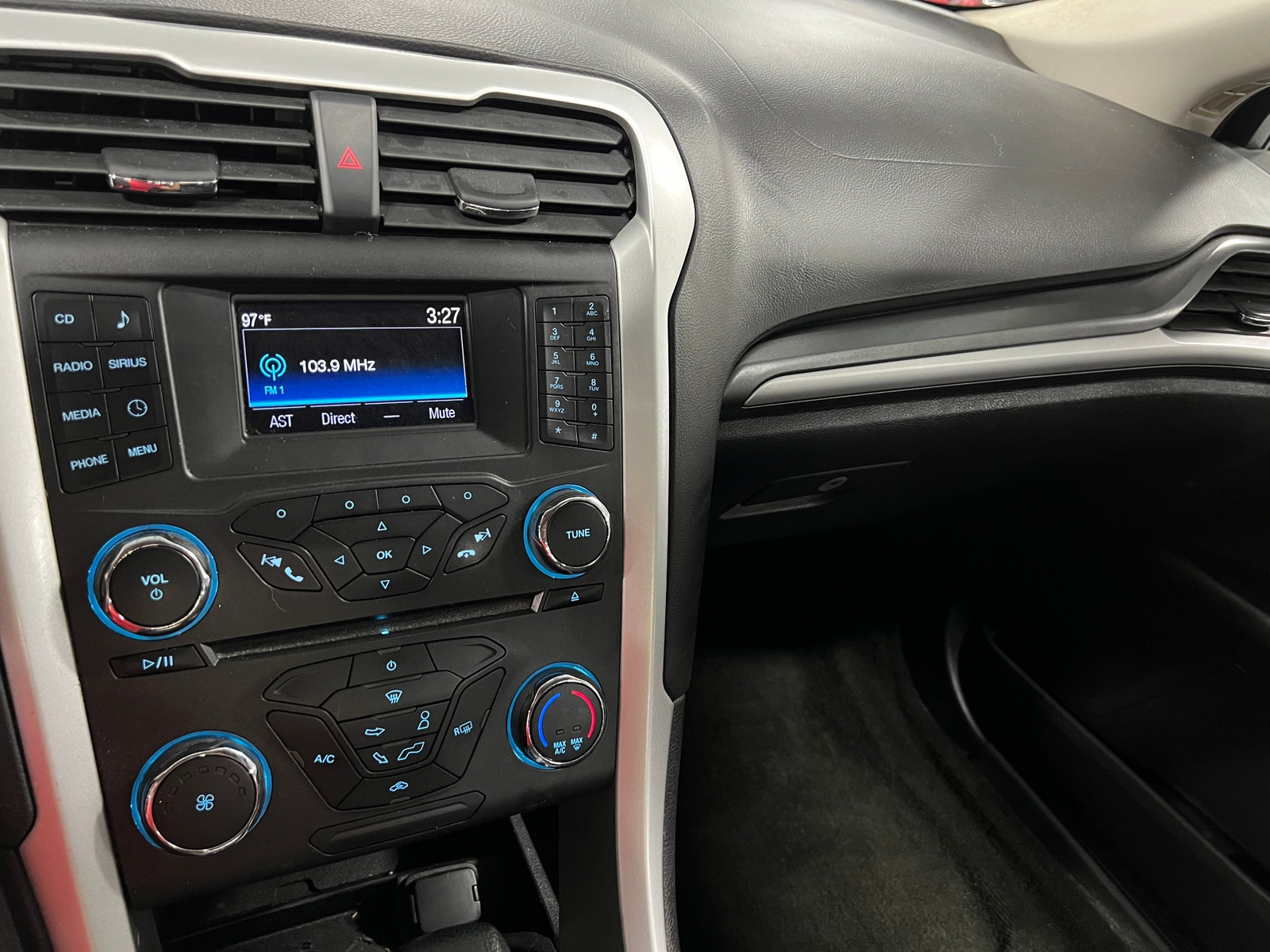 Thumbnail: 2016 Ford Fusion - 4