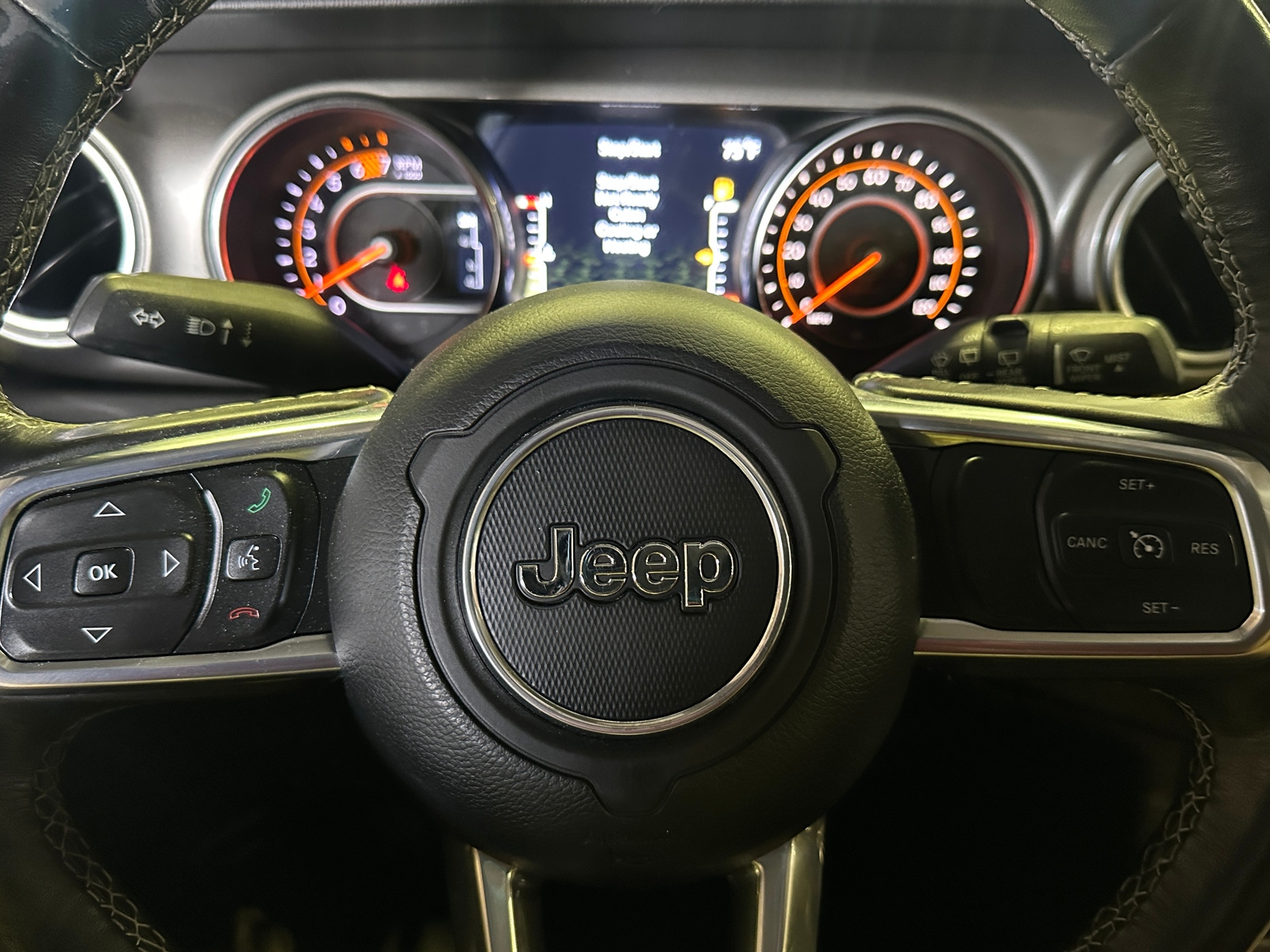 Thumbnail: 2019 Jeep Wrangler - 5