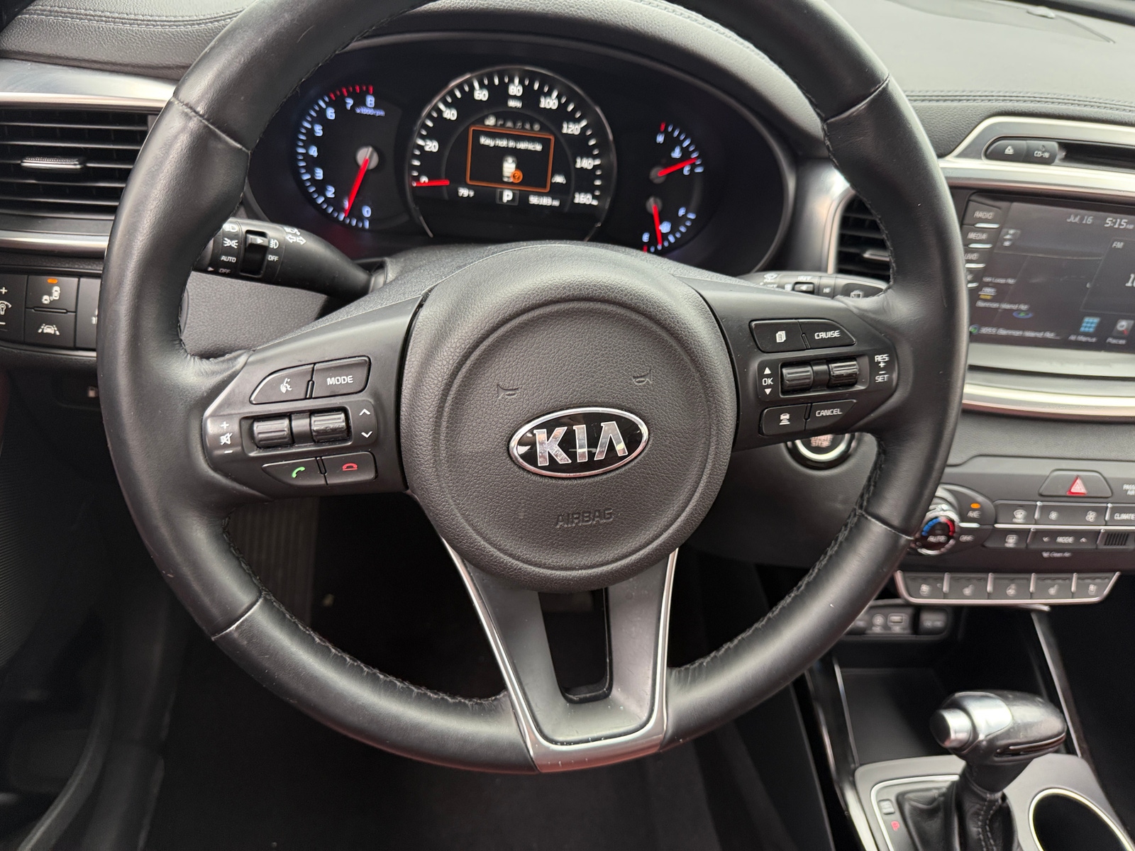 Thumbnail: 2017 Kia Sorento - 4