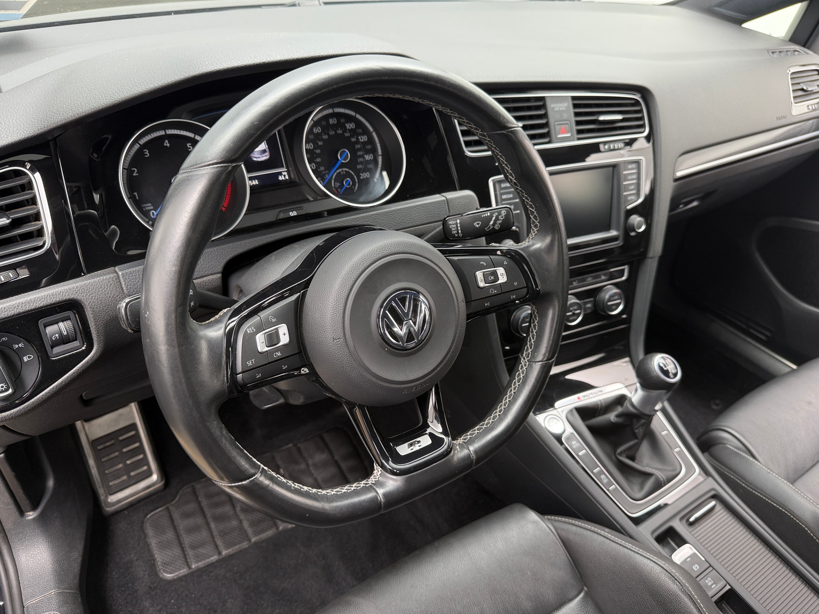 Thumbnail: 2016 Volkswagen Golf - 5