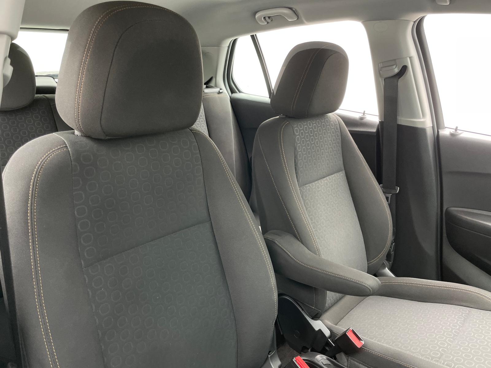 Thumbnail: 2017 Chevrolet Trax - 2