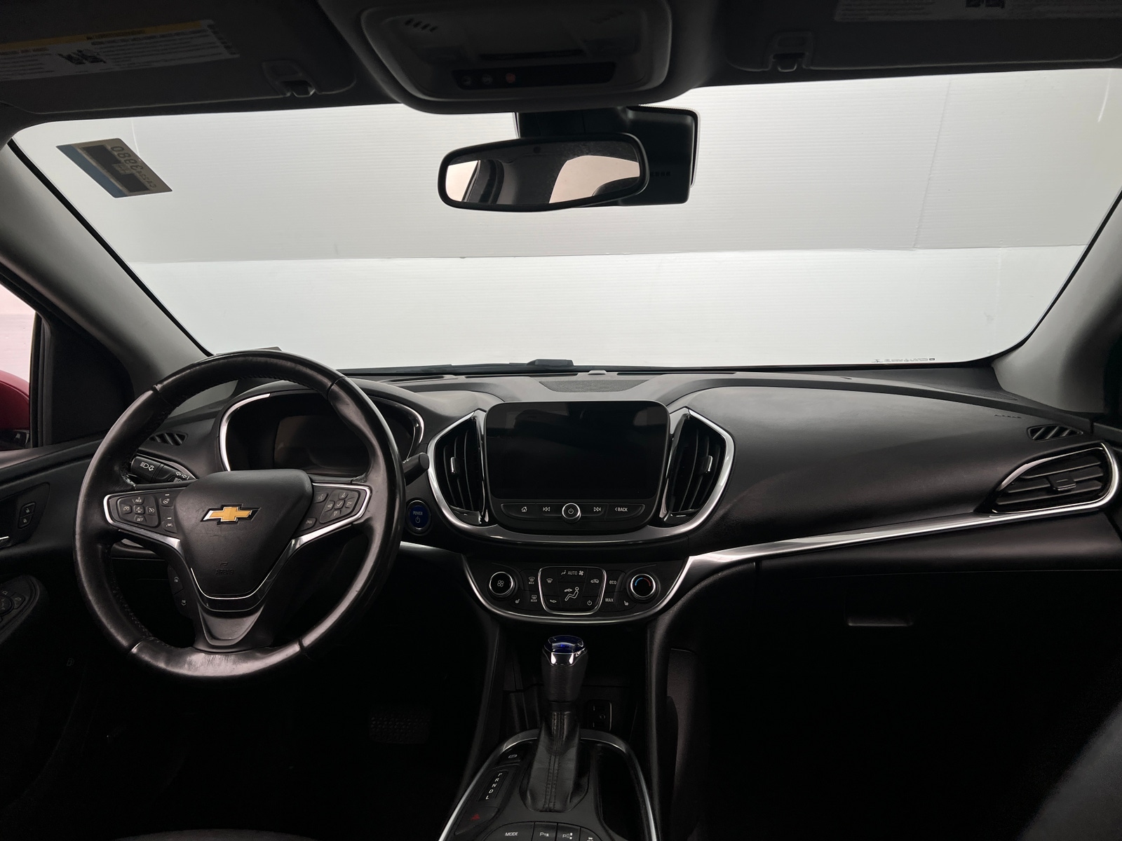 Thumbnail: 2018 Chevrolet Volt - 2