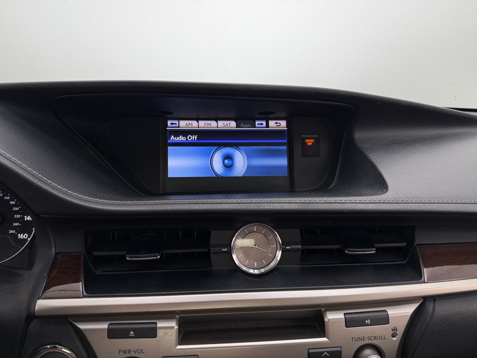 Thumbnail: 2013 Lexus ES - 3