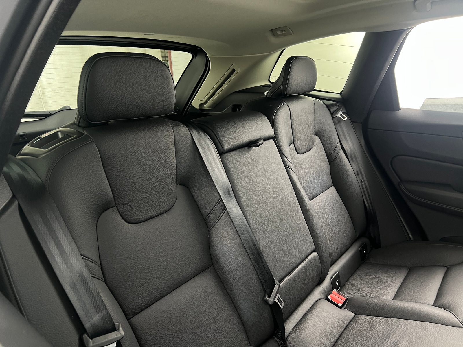 Thumbnail: 2025 Volvo XC60 - 5