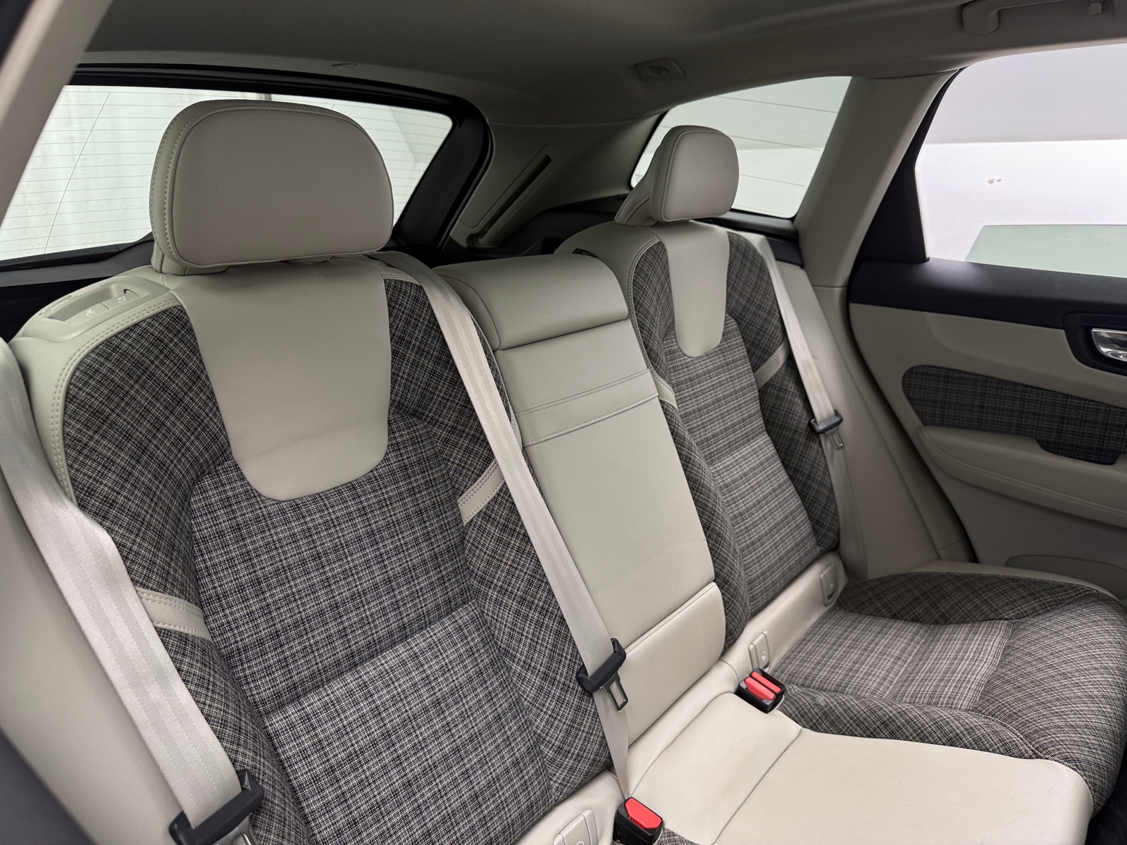 Thumbnail: 2020 Volvo XC60 - 5
