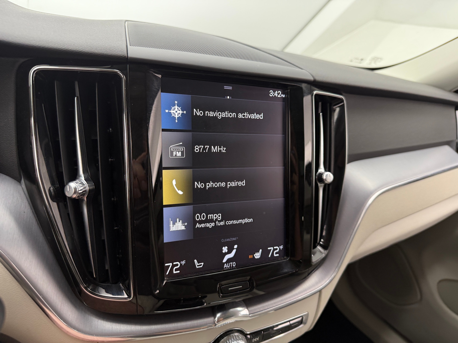 Thumbnail: 2020 Volvo XC60 - 3