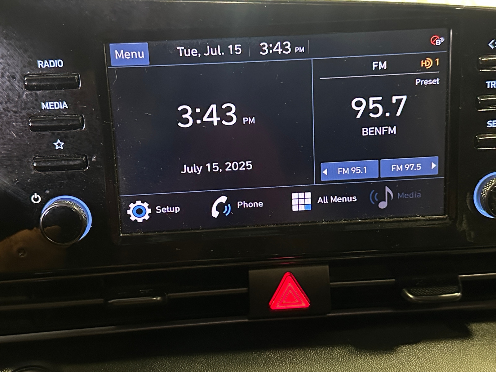 Thumbnail: 2021 Hyundai Elantra - 4