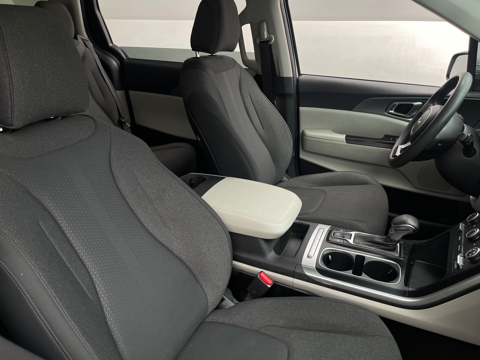 Thumbnail: 2023 Kia Carnival - 2