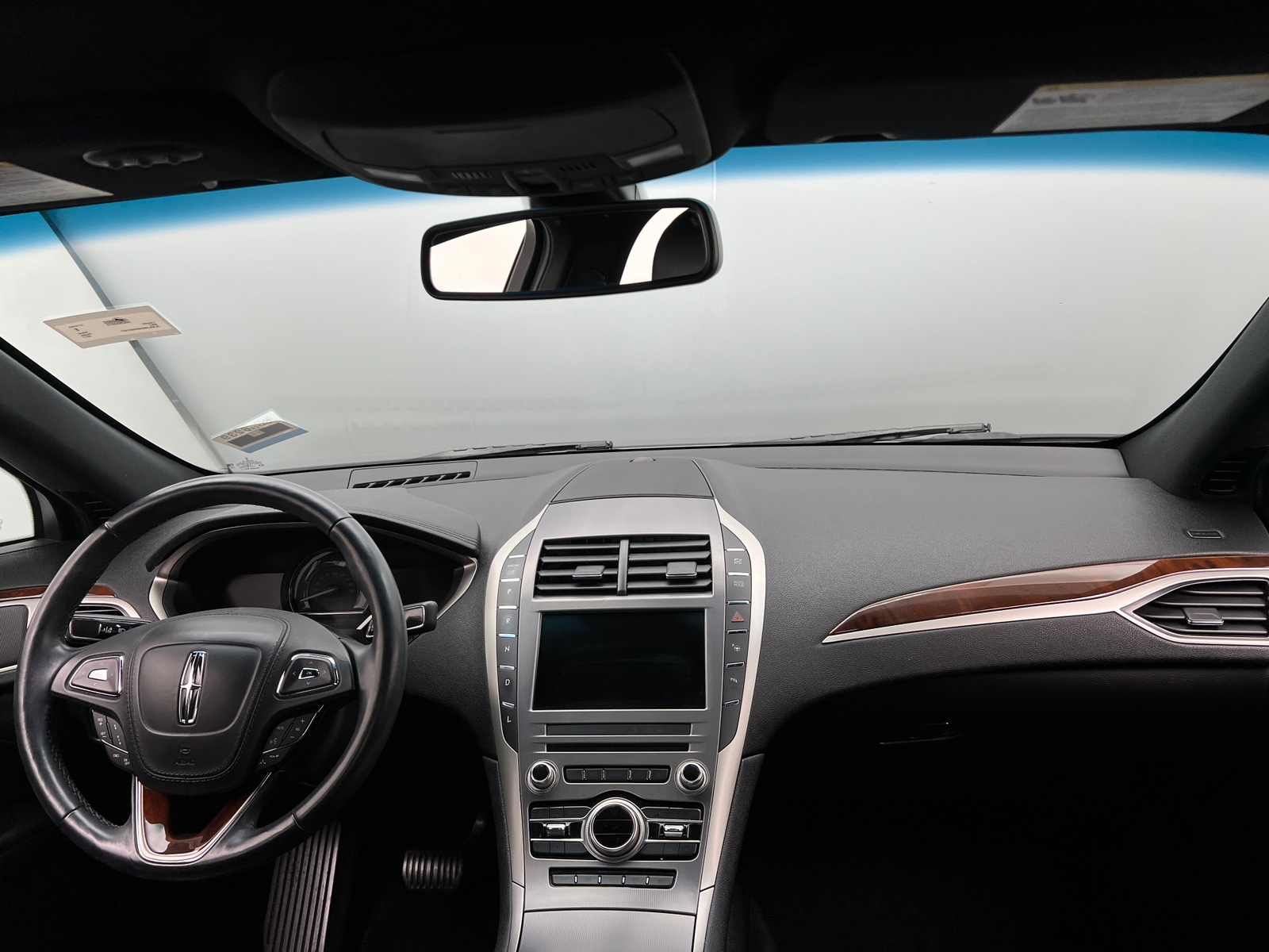 Thumbnail: 2017 Lincoln MKZ - 2