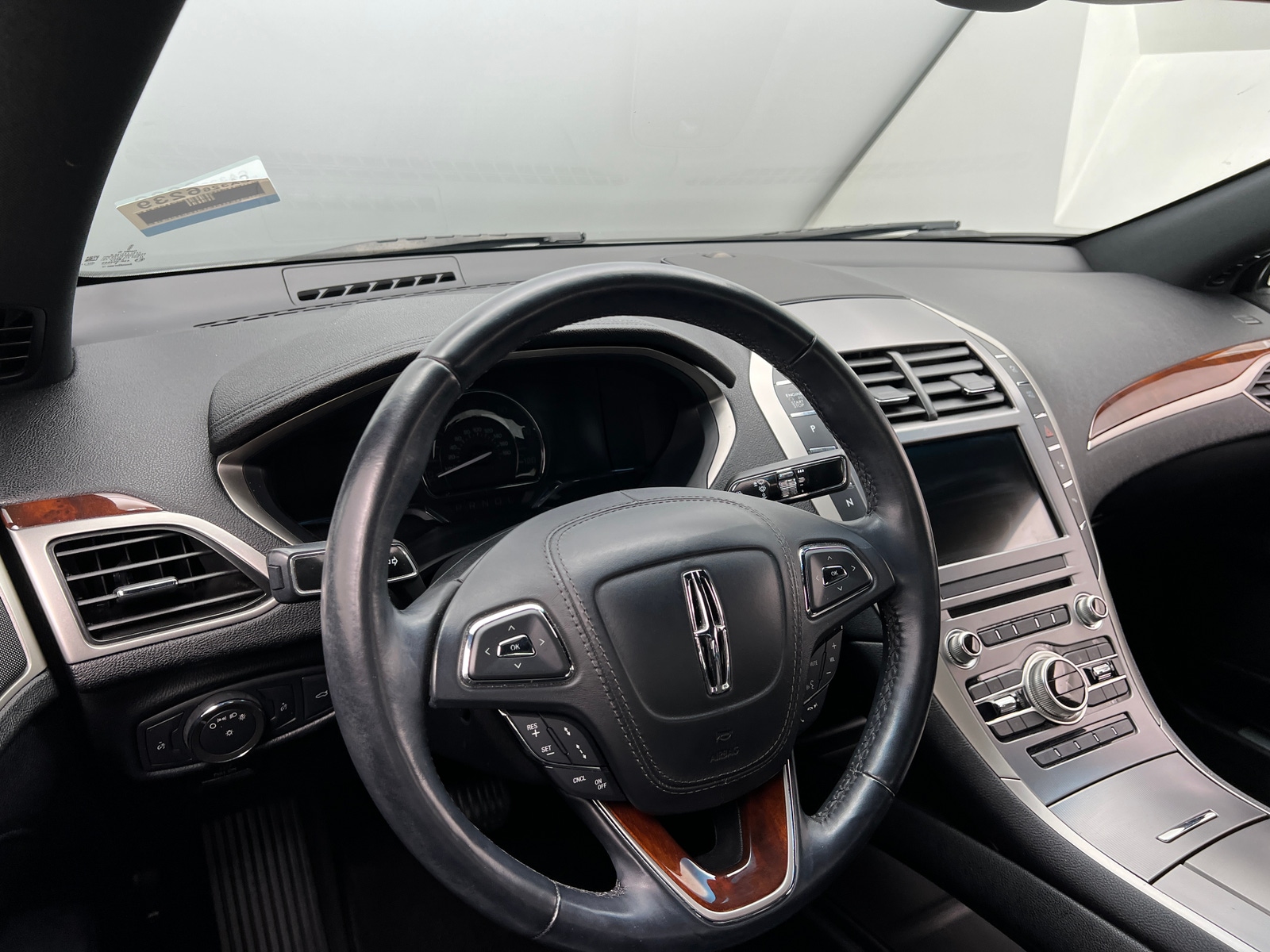 Thumbnail: 2017 Lincoln MKZ - 4