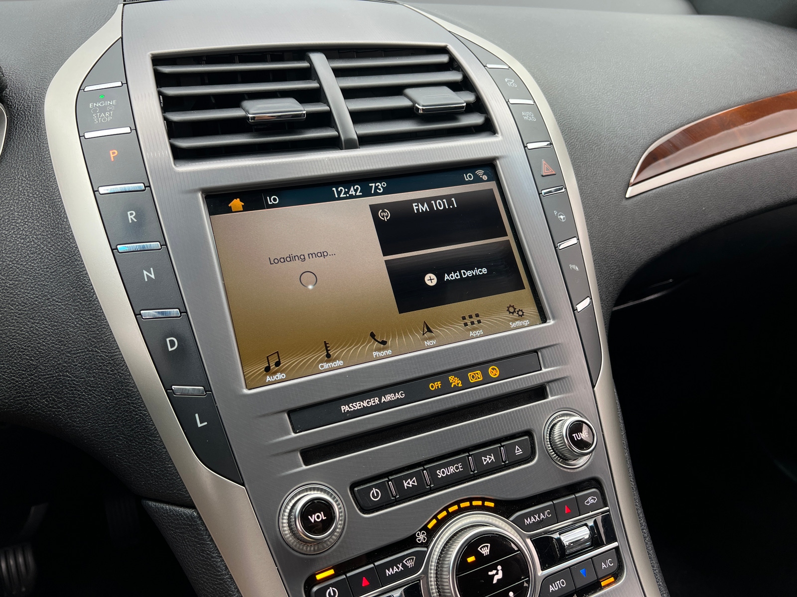 Thumbnail: 2017 Lincoln MKZ - 3
